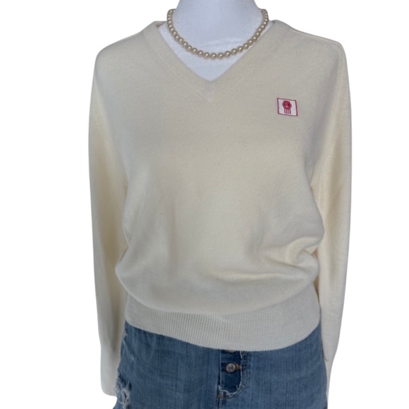 Vintage 90s Cream V-Neck Logo Sweater | Preppy Retro Style (Unisex M) - Picture 1 of 5